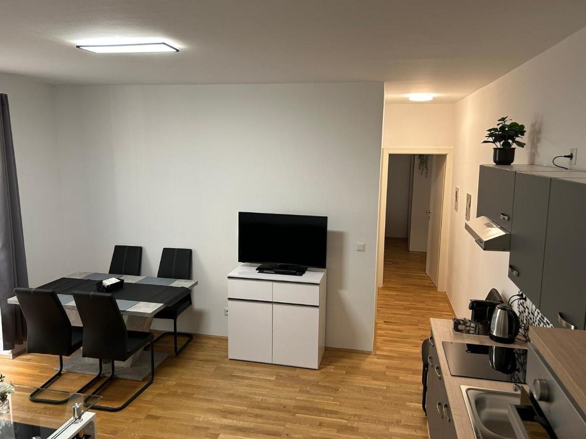 Paky Appartements 00322 Bruck an der Leitha Buitenkant foto